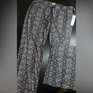 SW3 Bespoke B&W Printed pants size medium NWT